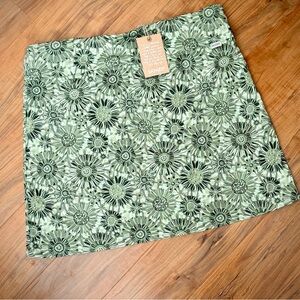 Skhoop Lush Green Mini Skirt NWT